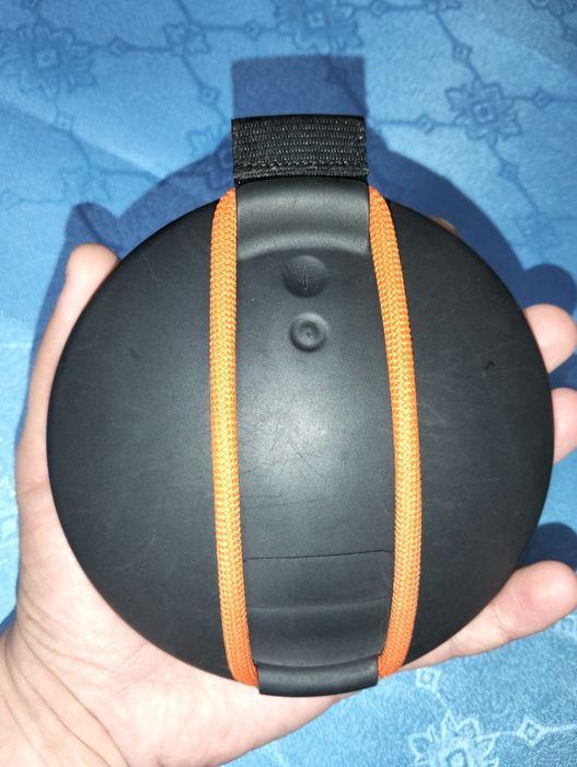 Jbl Charge 4 , Flip 6 , UE Roll