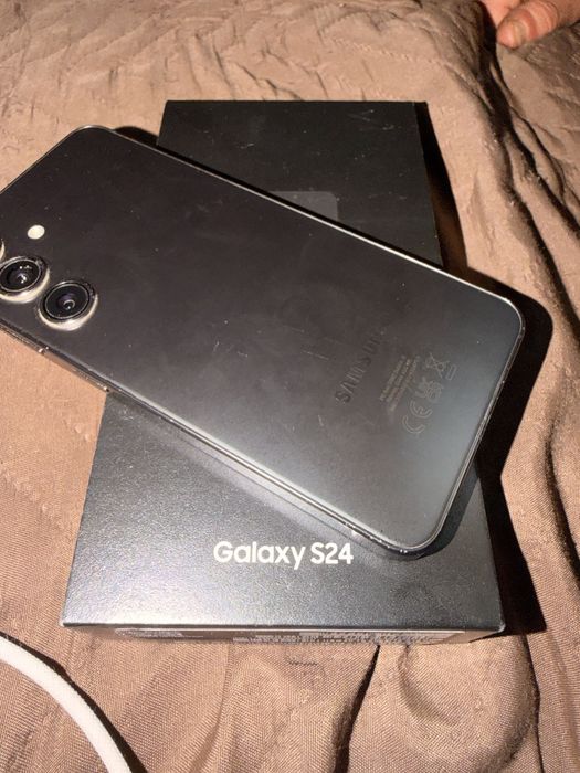 Samsung S24 black