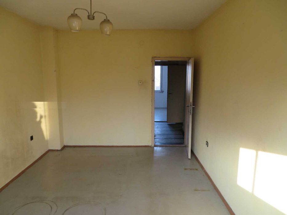 Продава се Тристаен апартамент в Пловдив, Въстанически - 107 кв.м за 1150 €/кв.м - Снимка #8