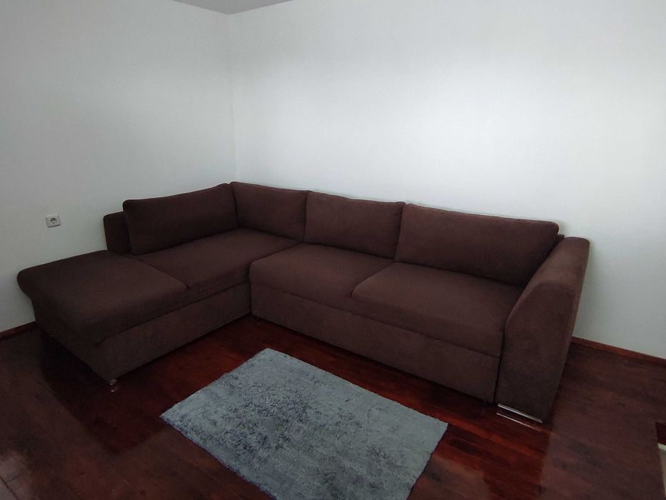 Продавам диван  спалня