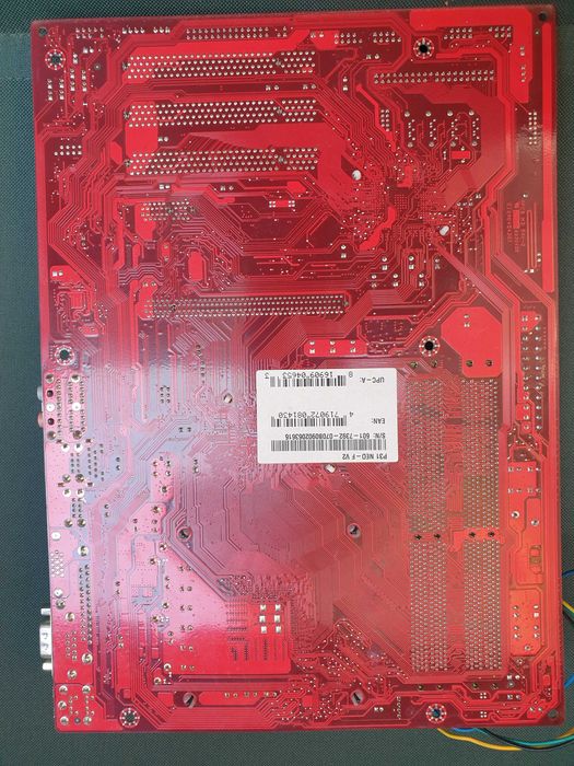 Placa De Baza MSI N-1996 Procesor Intel Celeron 430 (1,8 Ghz)+4 G rami