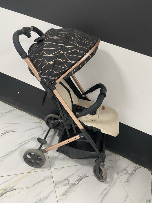 Коляска детская срочно