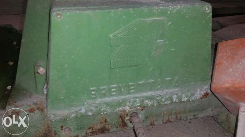 Машина за обработка на стъкла с правилна и неправилна форма