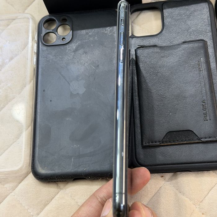 Продам айфон 11 pro max 256