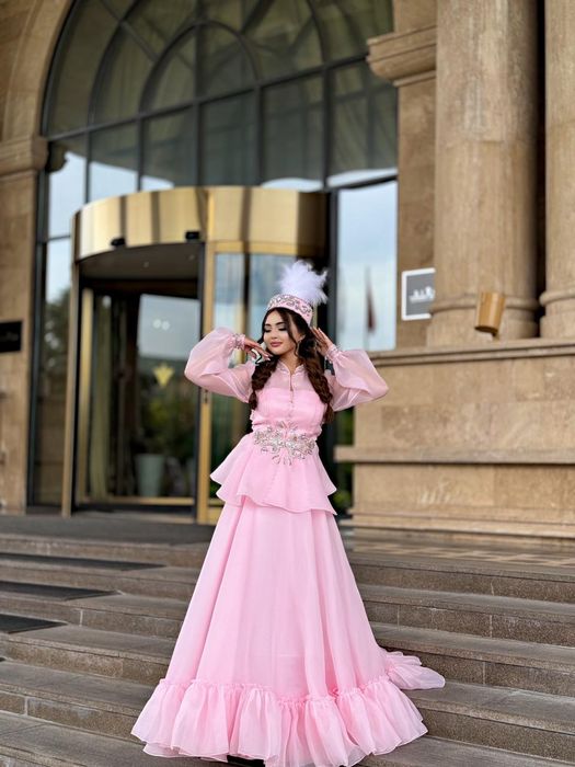 Прокат национальных и вечерних платьев