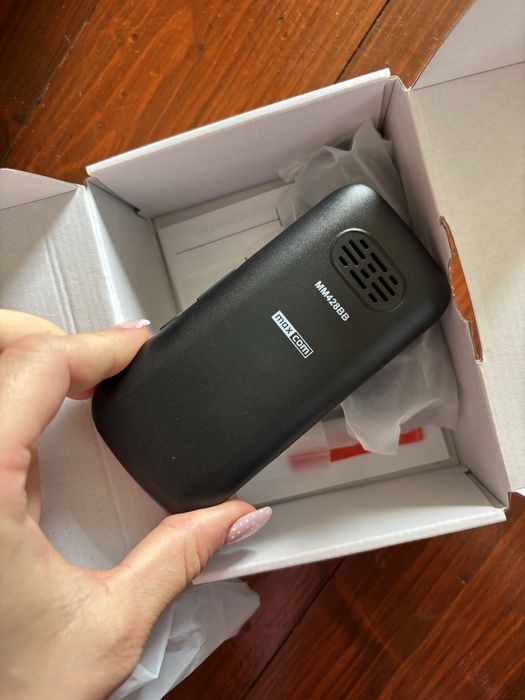 telefon maxcom nou