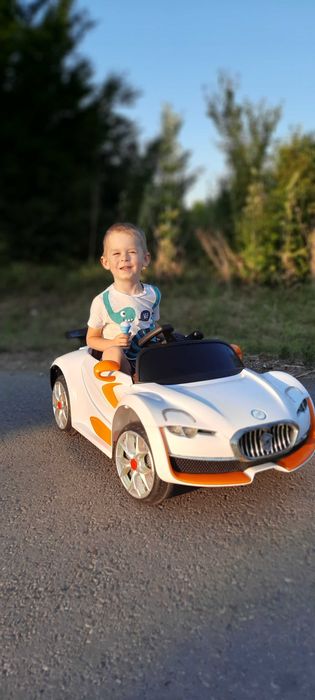 Vand masinuta electrica SUPERCAR pentru copii 2-6 ani
