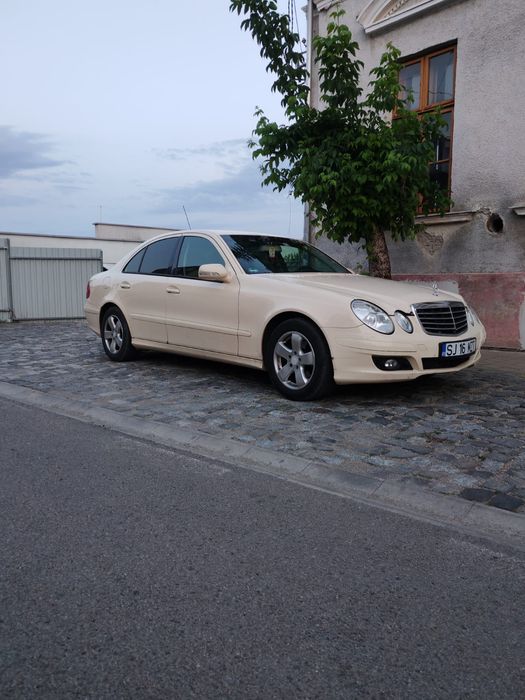 Mercedes e class 2.2 d automat smuceste
