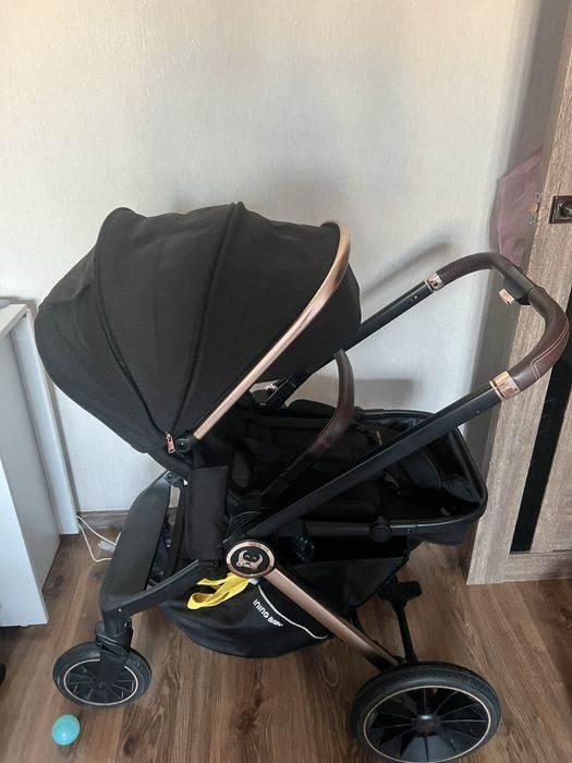 Продам коляску Ining baby