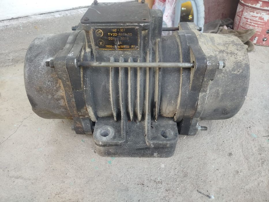 Продам вибратор ИВ-107