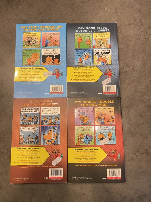 Carti din seria DOG MAN  in engleza