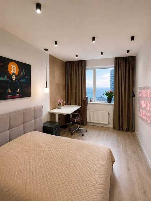 Дава се под наем Двустаен апартамент в Варна, Бриз - 65 кв.м за 400 € - Снимка #2