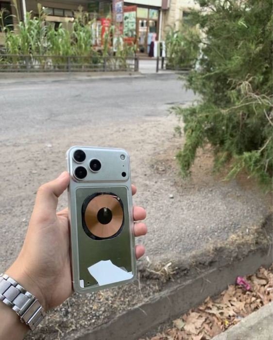 Iphone xs max 17 pro max qilingan