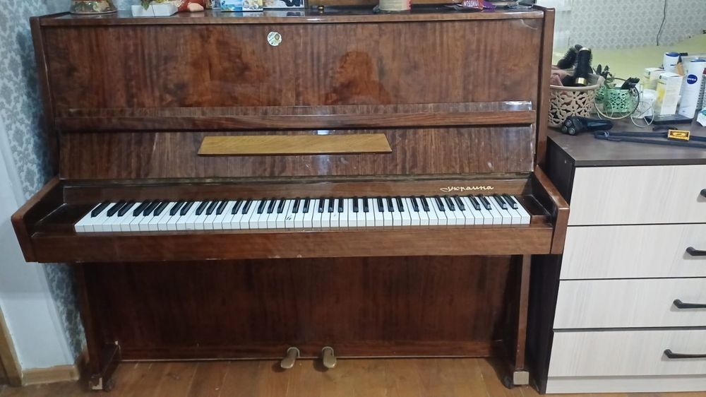 Продам пианино. х/с