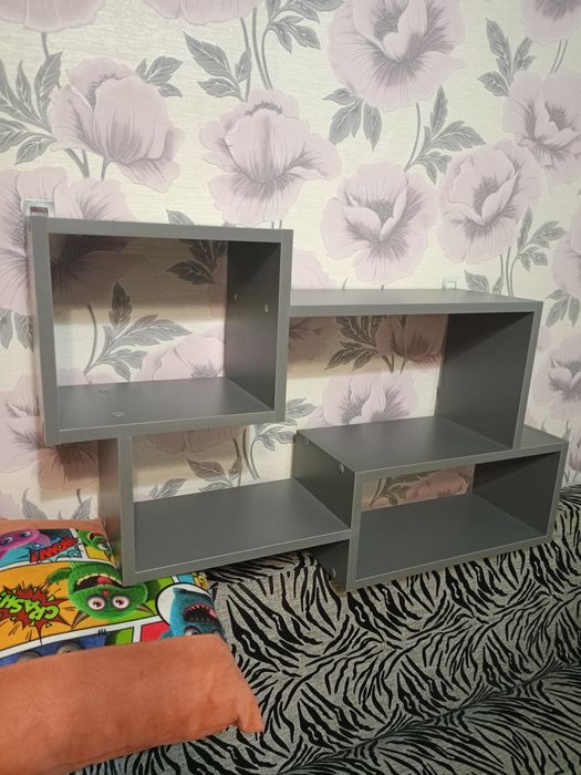 Полка настенная.