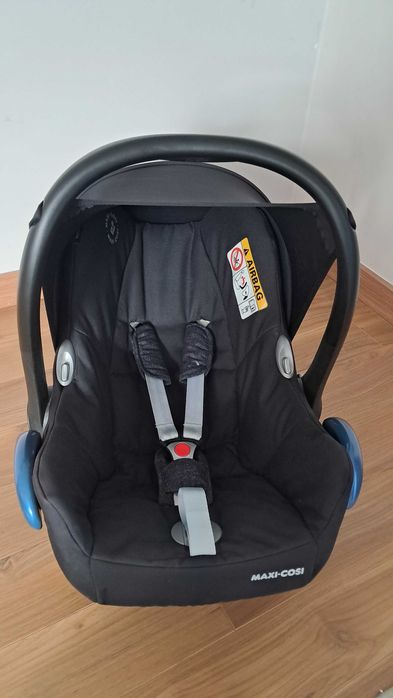 Scoica Maxi Cosi cu insert nou nascut