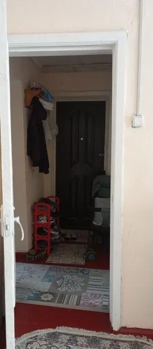 3/2/2. Спутник 2, Сергели. Дом деревянный, квартира 54 м². Метро 400 м