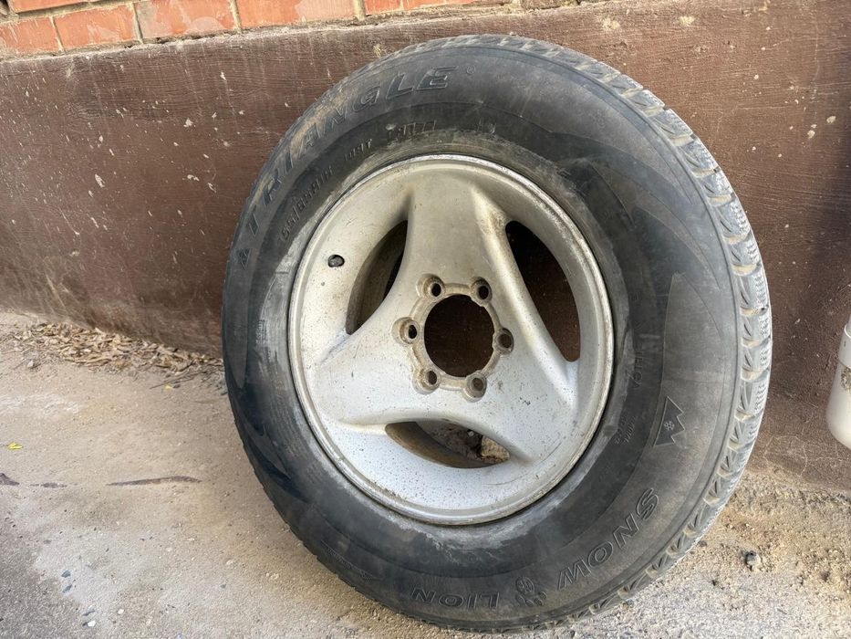 Запаска р16. Джип