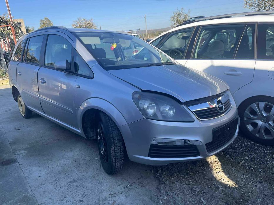 Opel Zafira B Опел зафира Б 1.9 cdti 101к.с 2006г. на части