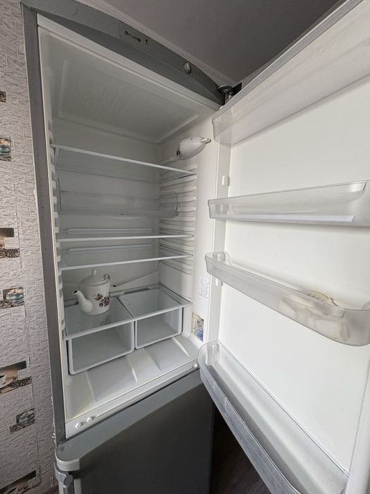 Продам Холоделник 70000 тг