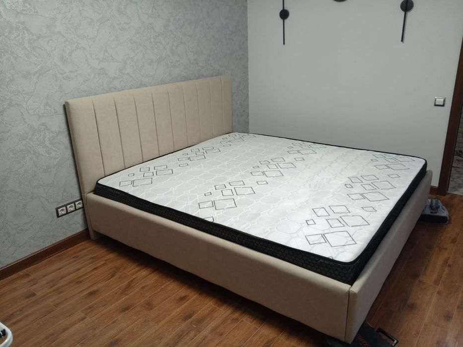 Мастер по сборки мебели и установки люстр, бра,  светильников.