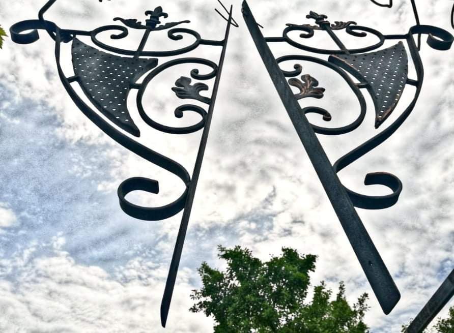 Врати и решетки от ковано желязо