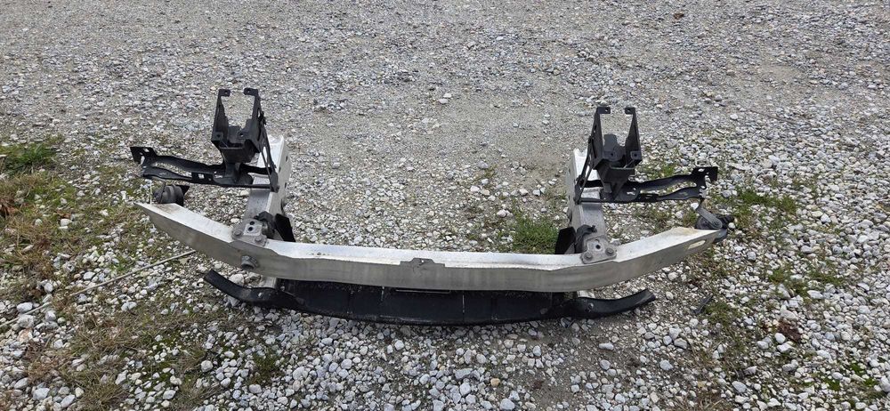 BMW F20-F21 маска с греда