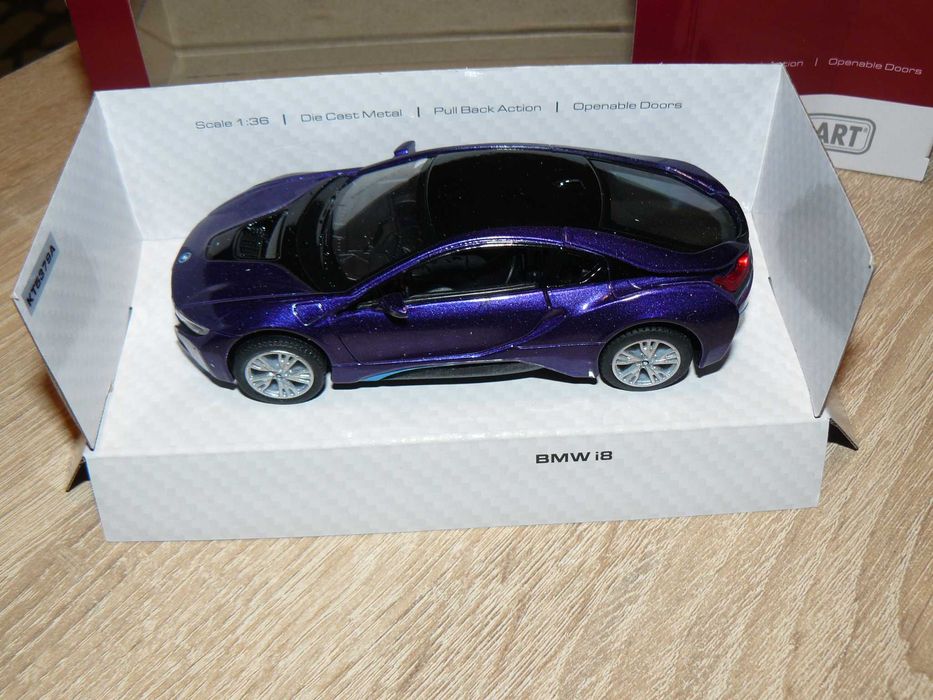 Macheta Auto De Colectie BMW I8 Scara 1:36, Noua In Cutie, Kinsmart