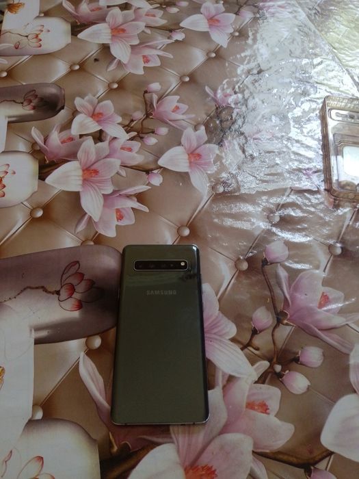 Samsung Galaxy S10 5G 8 / 256