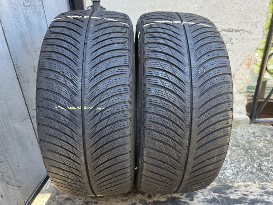 Vând două anvelope de iarna michelin pilot alpin 235 40 19 dot 2922