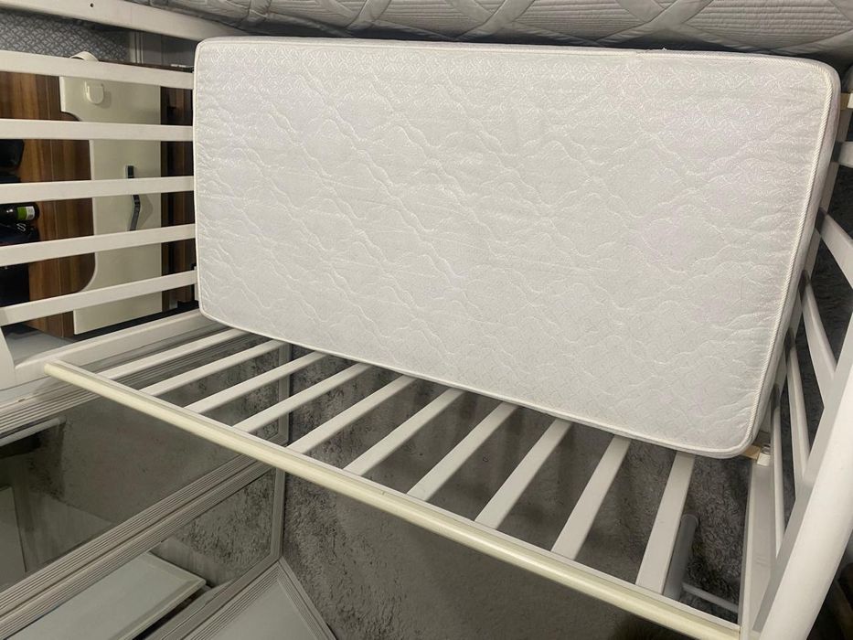 Продам детский манеж для ребенка