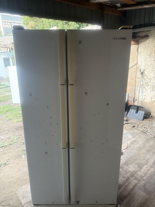 Продам холодильник Samsung