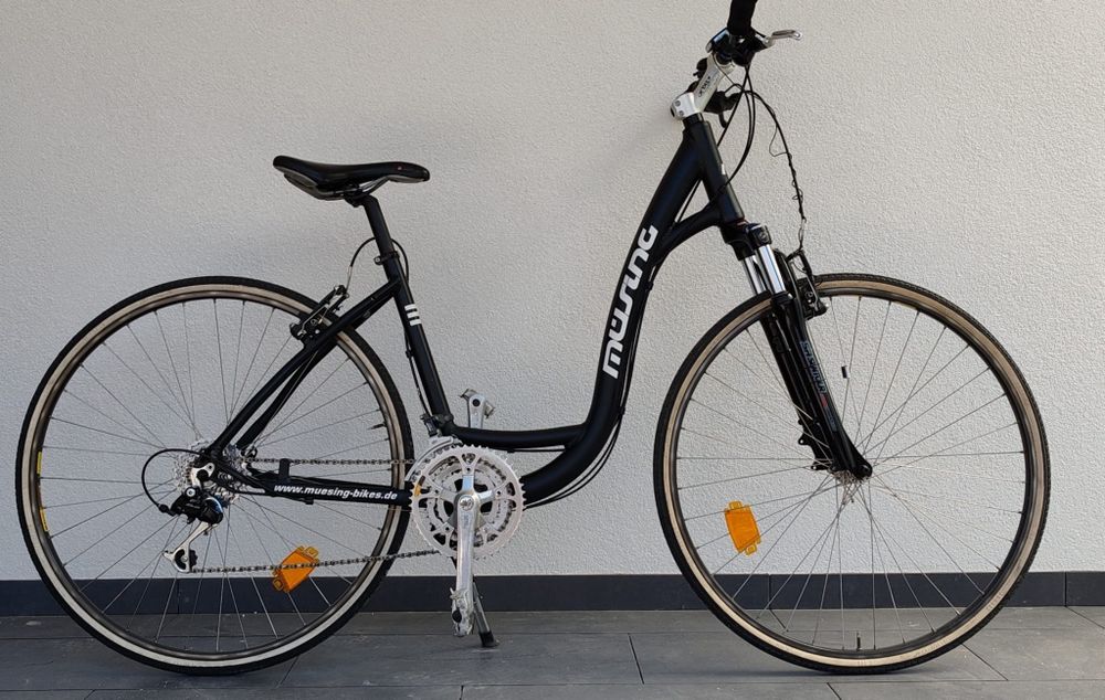 Bicicletă Müsing trekking 28” – Shimano – 24 viteze – SR Suntour