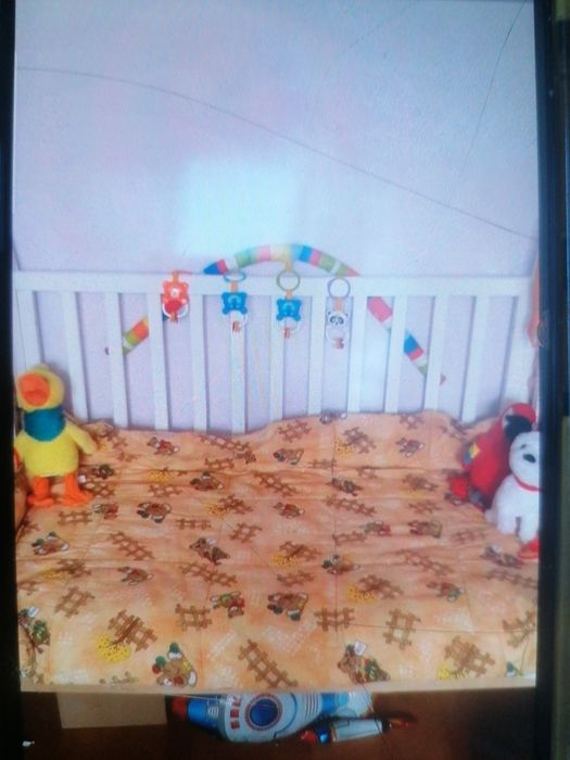 Pătuț 0-4 ani cu saltea