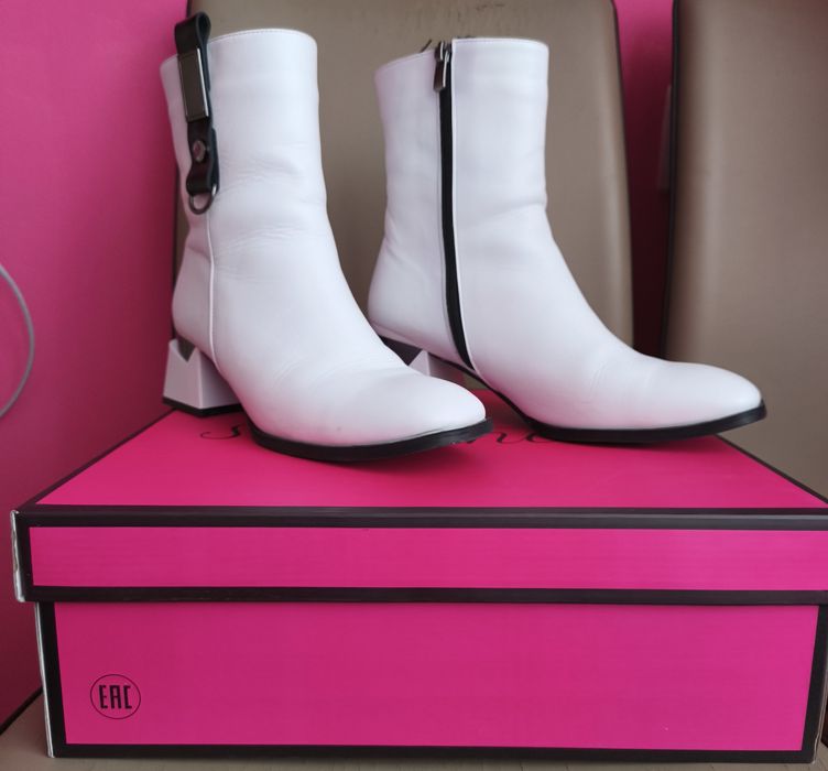 Боти естествена кожа