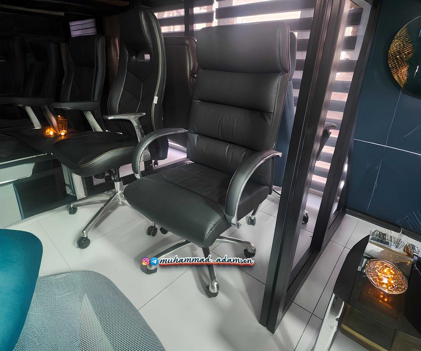 Кресло руководительское TWISTER офисное с бесплатной доставкой