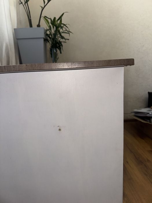 Стол и тумба офисные/для гостиной