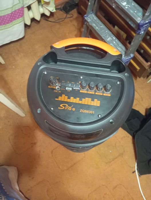 Блютуз калонка с микрафоном