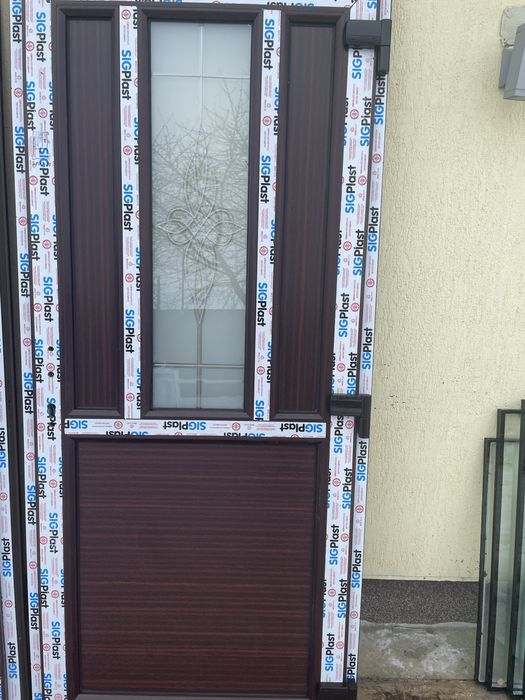 Uși și geamuri termopan