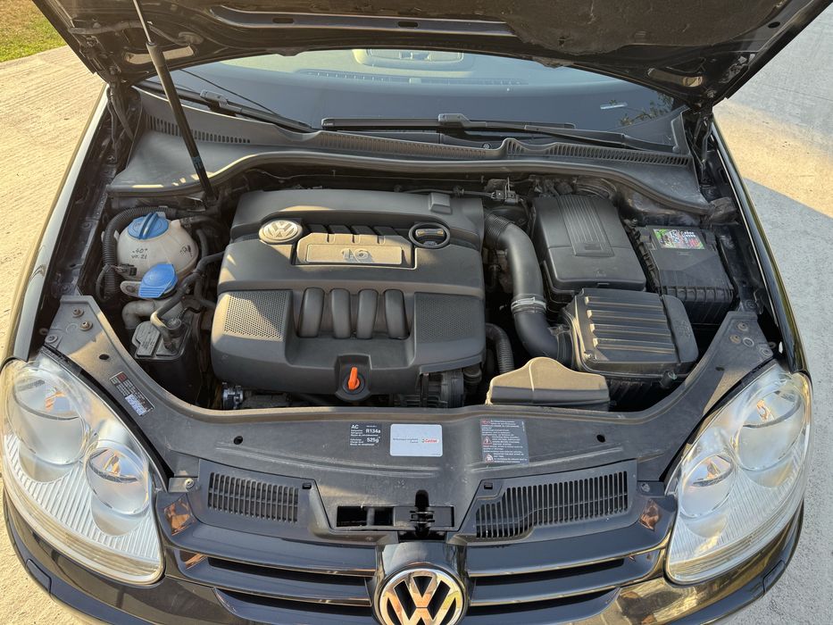 Volkswagen Golf 5 1.6 MPI BSE