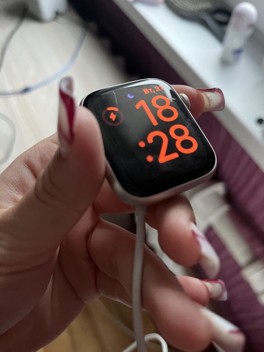 Apple Watch SE 2024  ( Б/У )