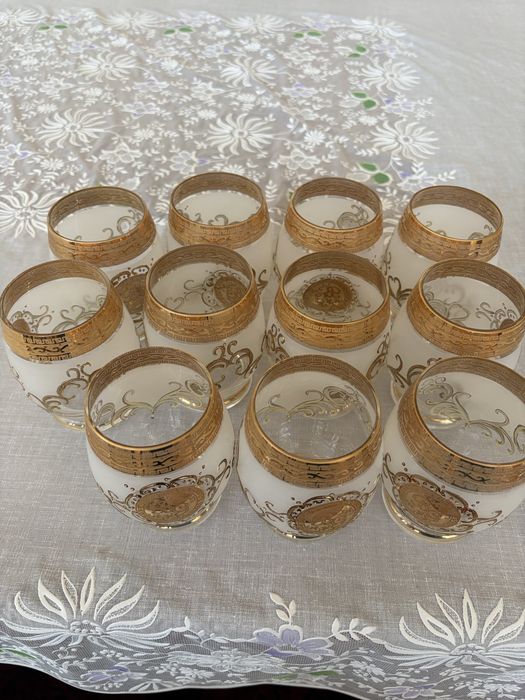 Продаются стаканы