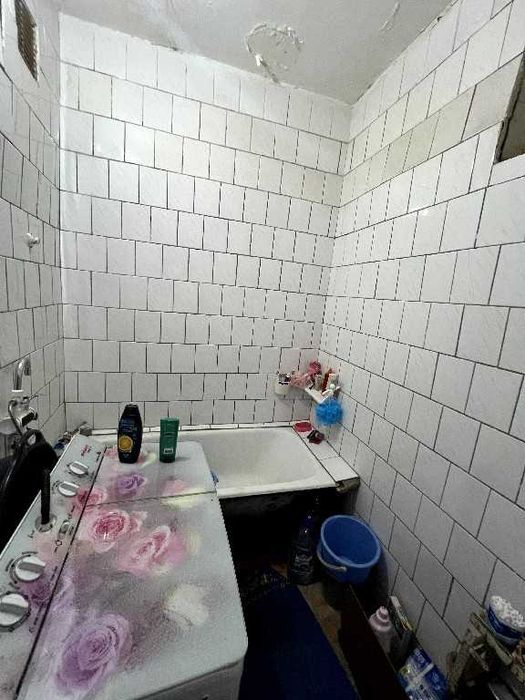 Продается 2-комнатная квартира в центре Ахангарана