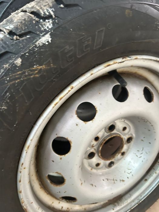 Шипованная резина вместе с дисками