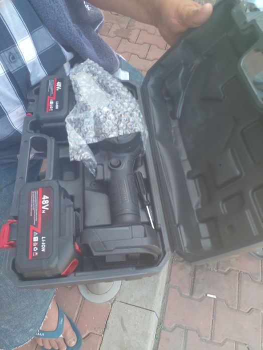 Mini-fierăstrău pe acumulatori, nou, preț 300de lei.