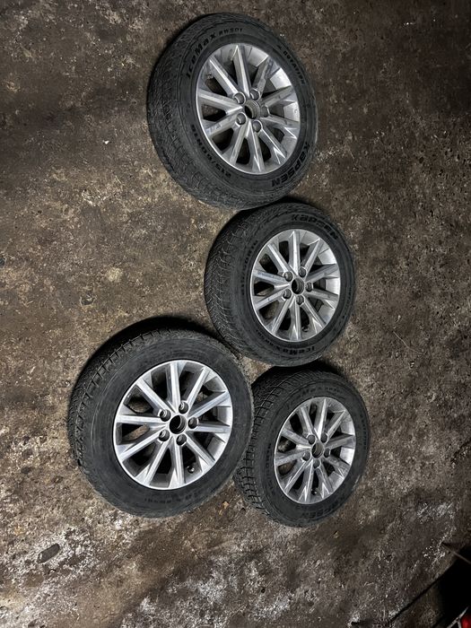 Camry 50 215/65/R16