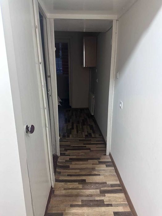 Aloqa 3 xonali uy sotiladi 1 chi etaj
