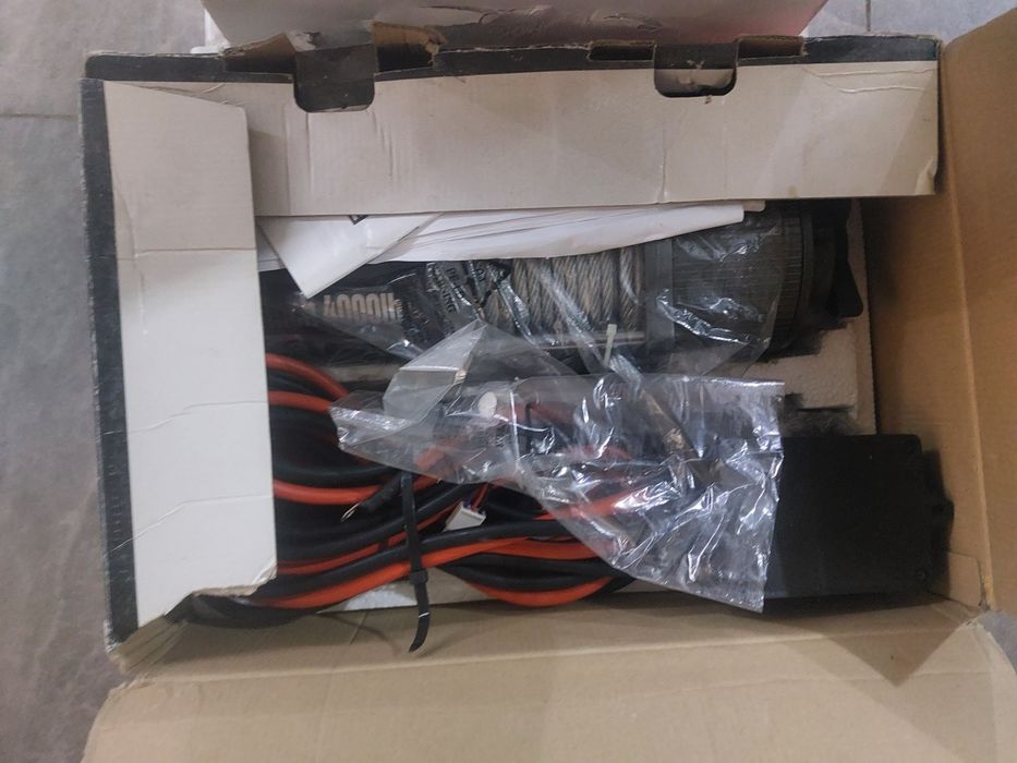 Troliu nou 12v 4000lb