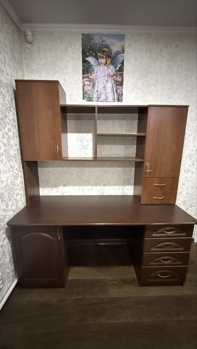 Продам спальный гарнитур