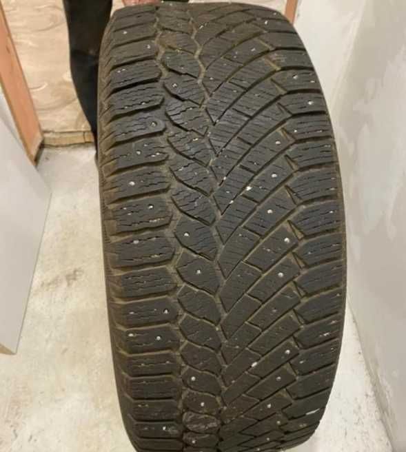 Продам зимние шины 285/60R18